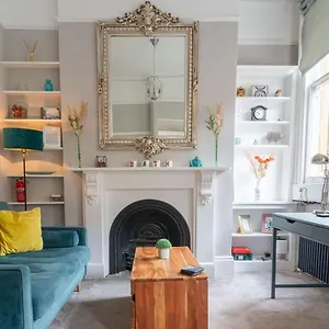 https://elegant-1br-apartment-central-bath.tophotelsbath.com