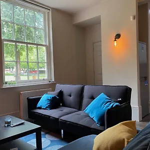 Stunning King In The Heart Of Center Leeds (West Yorkshire)